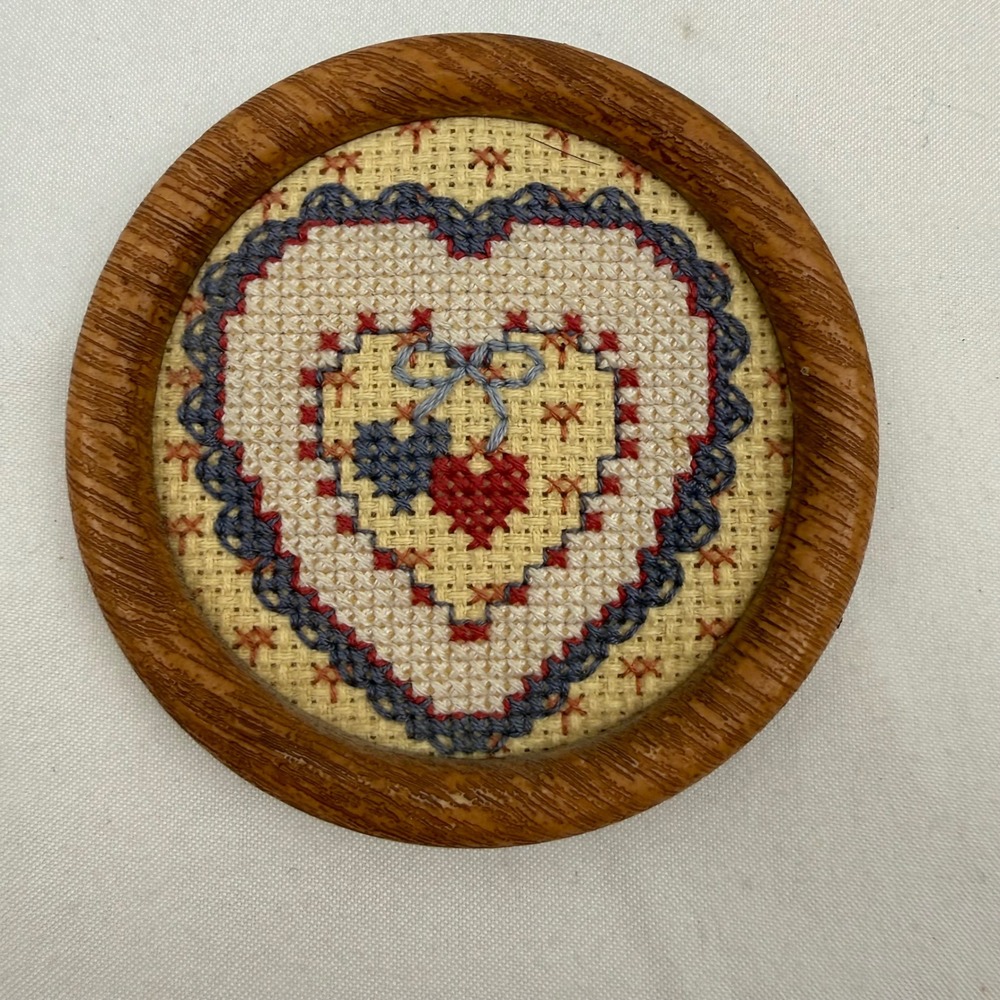 Vintage Handmade Heart Cross Stitch Mini Wall Hanging Round Faux Wood Frame 3"